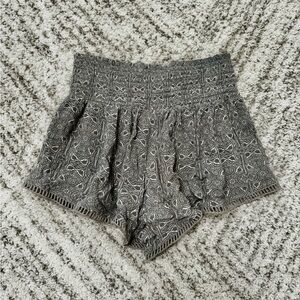 LA Hearts Paisley Boho Shorts